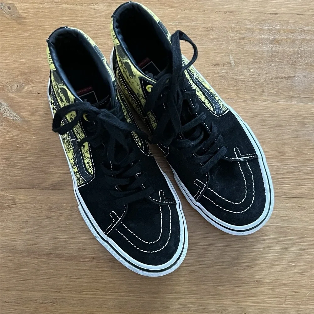 Vans x SpongeBob Gigliotti Sk8-Hi High Top Skate Shoes Mens 7.5 Yellow Black HTF